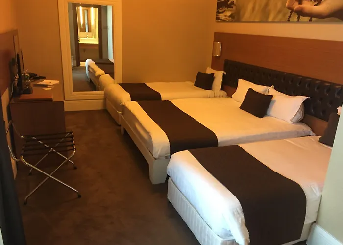 Hotel Free Parking 3*