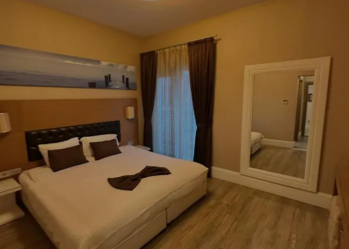 Hotel Free Parking 3*