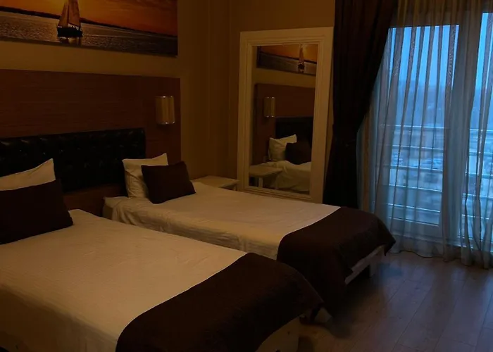 Hotel Free Parking 3*