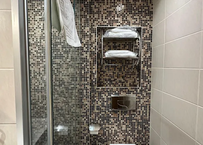 Hotel Free Parking 3*