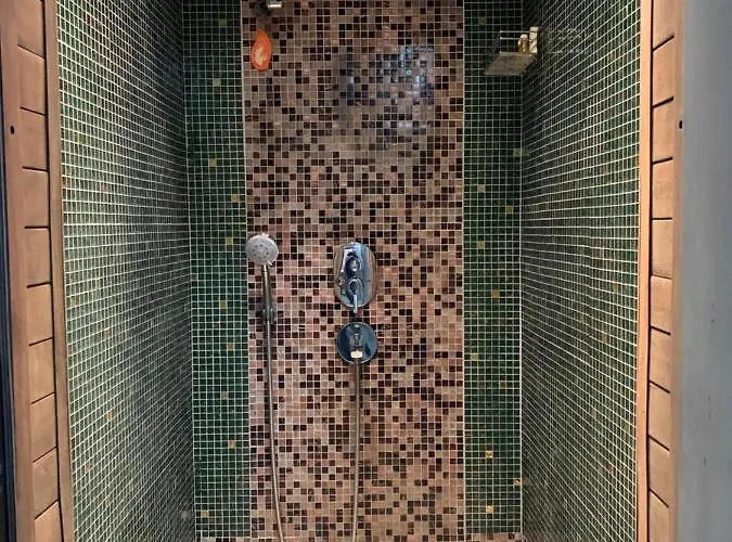 Hotel Free Parking 3*