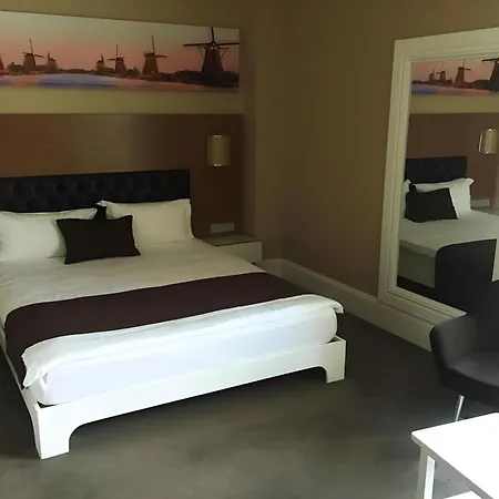 Hotel City 3*